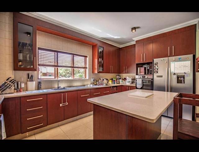 4 BEDROOM HOUSE FOR SALE IN SIX FOUNTAINS RESIDENTIAL ESTATE